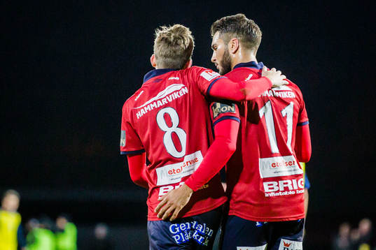 Örgrytes Andreas Östling och William Atashkadeh jublar