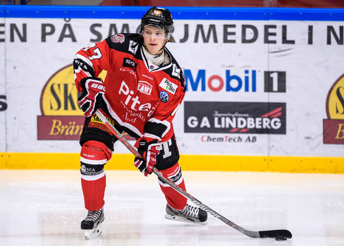Piteås Isak Pantzare med pucken