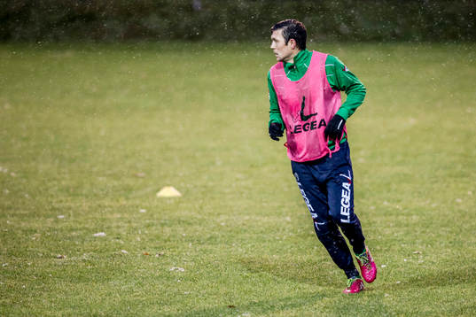 Ljungskiles Hannes Stiller värmer upp