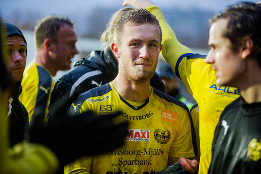 Mjällbys spelare jublar