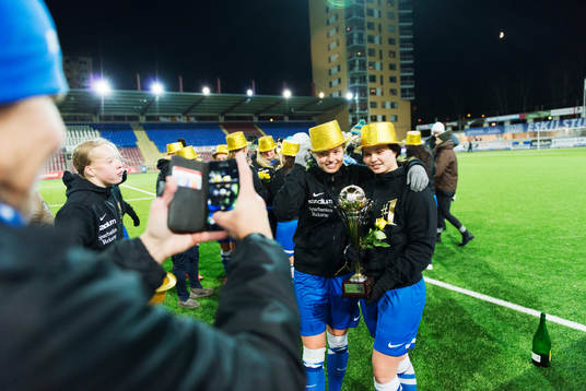 Eskilstunas spelare jublar