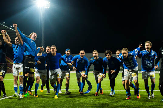 Norrbys spelare jublar