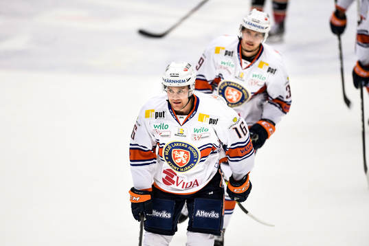 Växjös Geoff Platt jublar