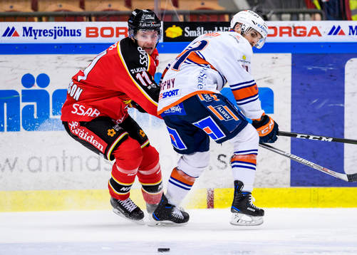 Luleås Petter Emanuelsson och Växjös Cory Murphy