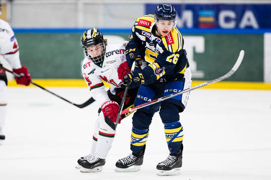 Modos Lukas Wernblom och Södertäljes Anton Holm