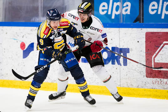 Södertäljes Victor Andersson och Modos Axel Eidstedt