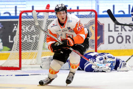 Karlskronas Emil Lundberg jublar