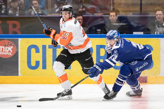 Karlskronas Kristoffer Söder jagas av Leksands Sondre