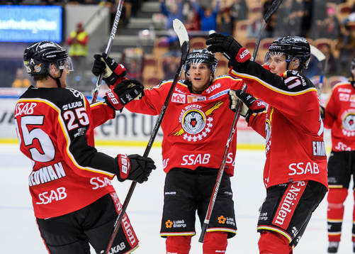 Luleås Anton Hedman (v) jublar