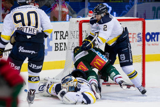 s målvakt Fredrik Pettersson-Wentzel