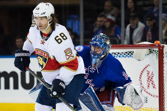 Floridas Jaromir Jagr framför New Yorks målvakt Henrik