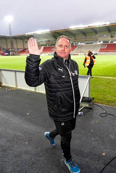 Halmstads tränare Jan Jönsson jublar