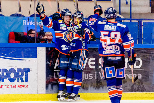 Växjös Pontus Netterberg jublar