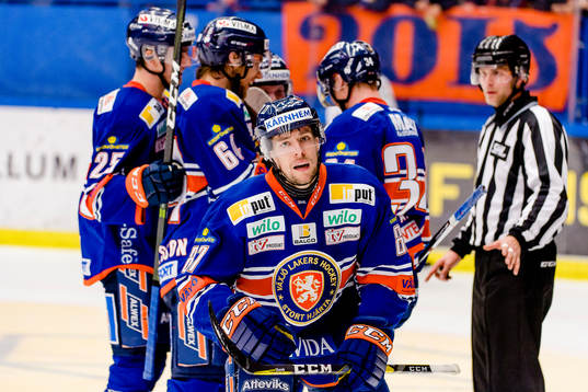 Växjös Robert Rosén jublar