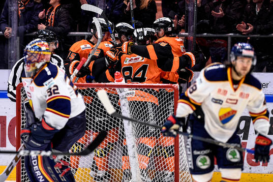 Karlskronas Mattias Guter jublar