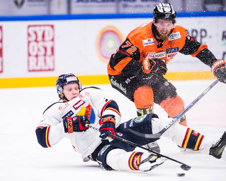 Djurgårdens Emil Johansson och Karlskronas Joachim Rohdin