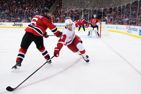 New Jerseys Andy Greene och Detroits Gustav Nyquist