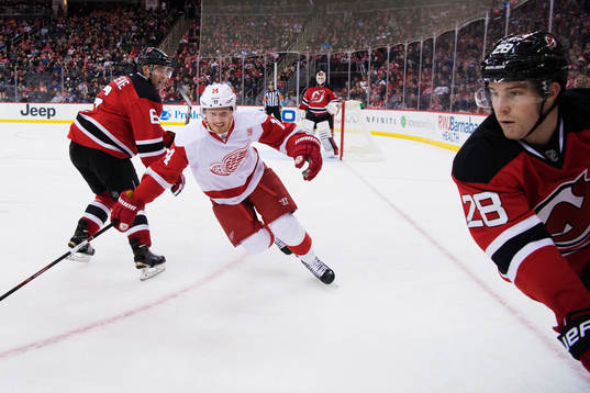 New Jerseys Andy Greene och Damon Severson jagas av