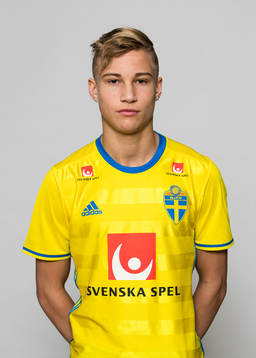 Pontus Almqvist i P17/99-landslaget poserar för ett porträtt den 28 november 2016 i Stockholm. 