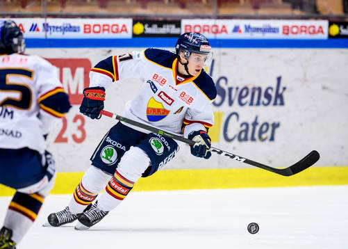 Djurgårdens Markus Ljungh med pucken