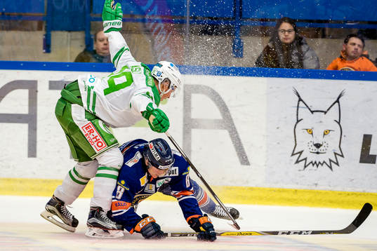 Växjös Lucas Nordsäter faller