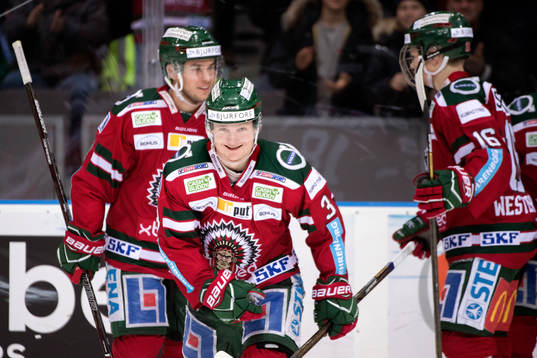 Frölundas Carl Grundström jublar