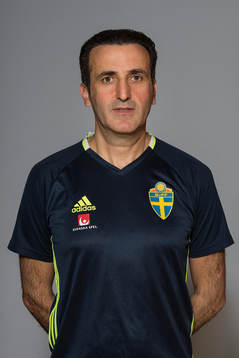 Elias Mineirji i P16/00-landslaget poserar för ett porträtt den 2 december 2016 i Stockholm.