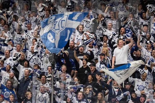Leksands supportrarna jublar