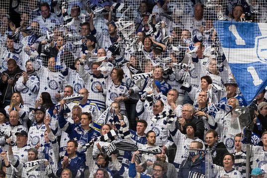 Leksands supportrarna jublar