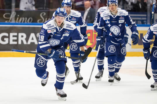 Leksands Alexander Ytterell jublar
