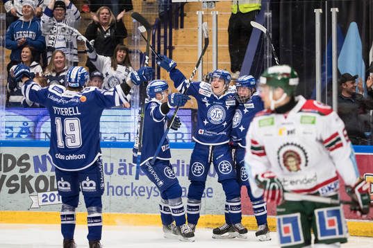 Leksands Isak Skedung och Rickard Hugg jublar