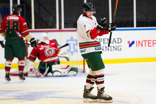 Martin Smedberg Dalence jublar när IFK Göteborg spelar