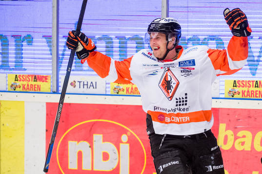 Karlskronas Marcus Paulsson jublar