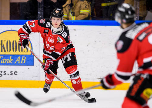 Piteås Isak Pantzare med pucken