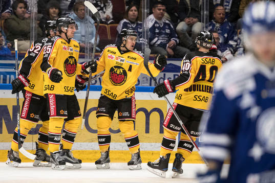 Luleås Karl Fabricius jublar