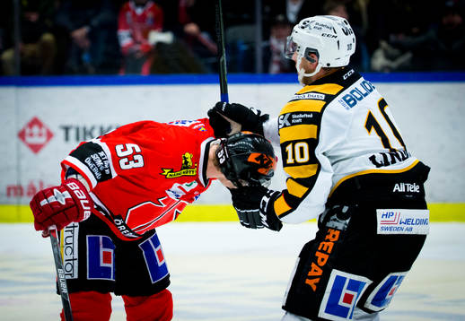 Skellefteås Joakim Lindström räcker Örebros Bobbo