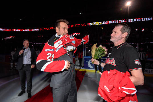 Malmö Redhawks förre spelare Kim Staal hyllades innan
