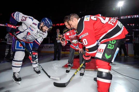 Malmö Redhawks förre spelare Kim Staal hyllades innan