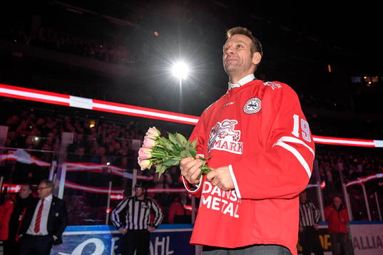 Malmö Redhawks förre spelare Kim Staal hyllades innan