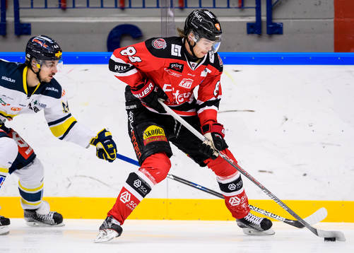 Piteås Erik Wikgren med pucken