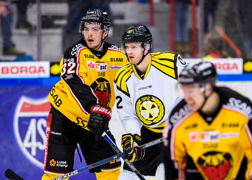 Luleås Oscar Engsund och Brynäs Nick Johnson