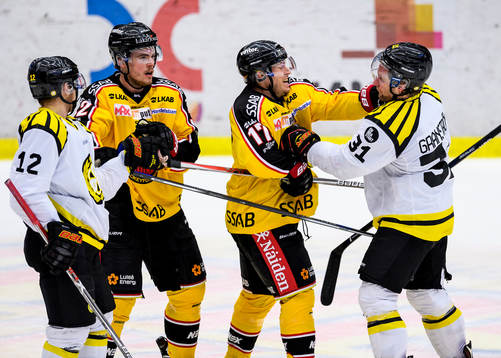 Luleås Andreas Falk i bråk med Brynäs Jonathan Granström