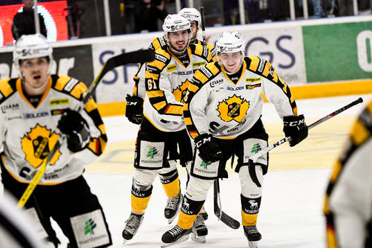 Skellefteås Sebastian Aho jublar