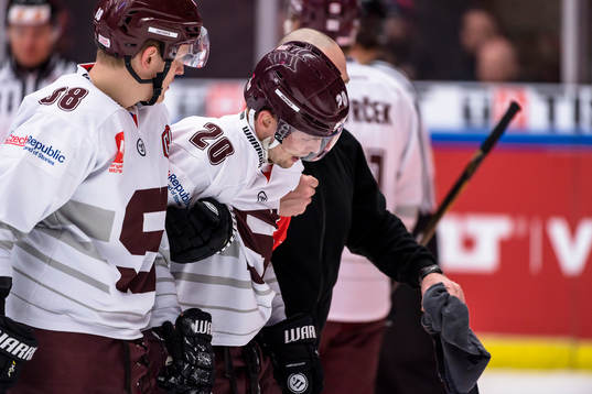 Sparta Prags Petr Vrana leds av isen