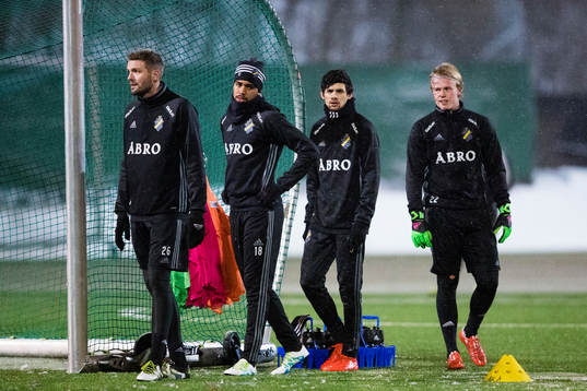 s Jos Hooiveld, Noah Sonko Sundberg, Jesper Nyholm och