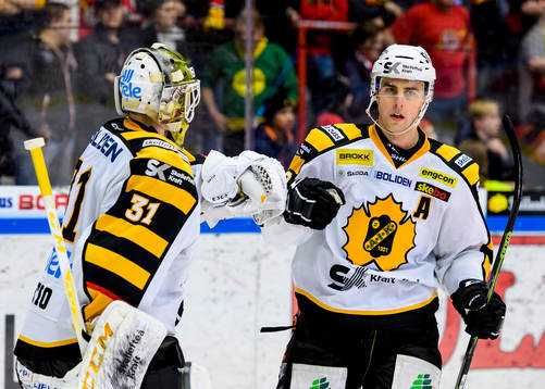 Skellefteås Joakim Lindström jublar