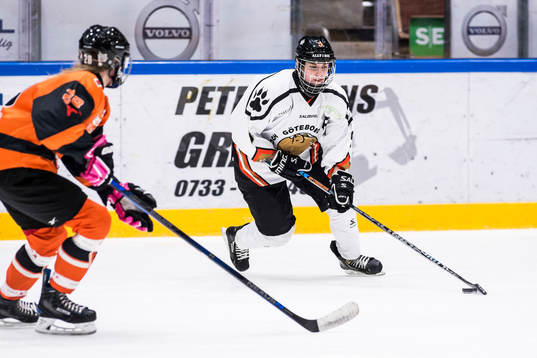 Karlskronas Elina Karlsson och Göteborgs Lindsey Cunningham