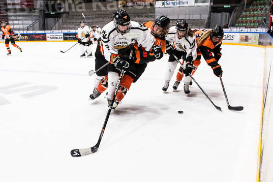 Göteborgs Lindsey Cunningham, Karlskronas Hanna Svensson i