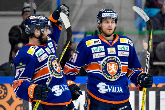 Växjös Calle Rosén jublar