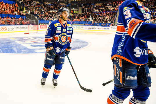 Växjös Nick Bailen jublar